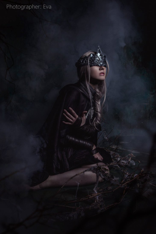 Illustration for article titled Even Dark Souls Cosplay Is Hard